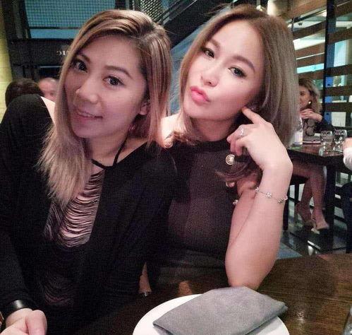 青海女孩吃瓜事件,吃瓜瞬间引发网友热议