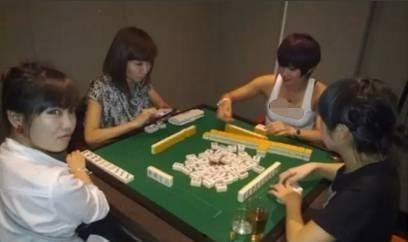 吃瓜开场子打牌,一场别开生面的娱乐盛宴 第3张 吃瓜开场子打牌,一场别开生面的娱乐盛宴 第3张