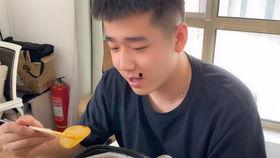 吃瓜猛男,网络红人的崛起与争议